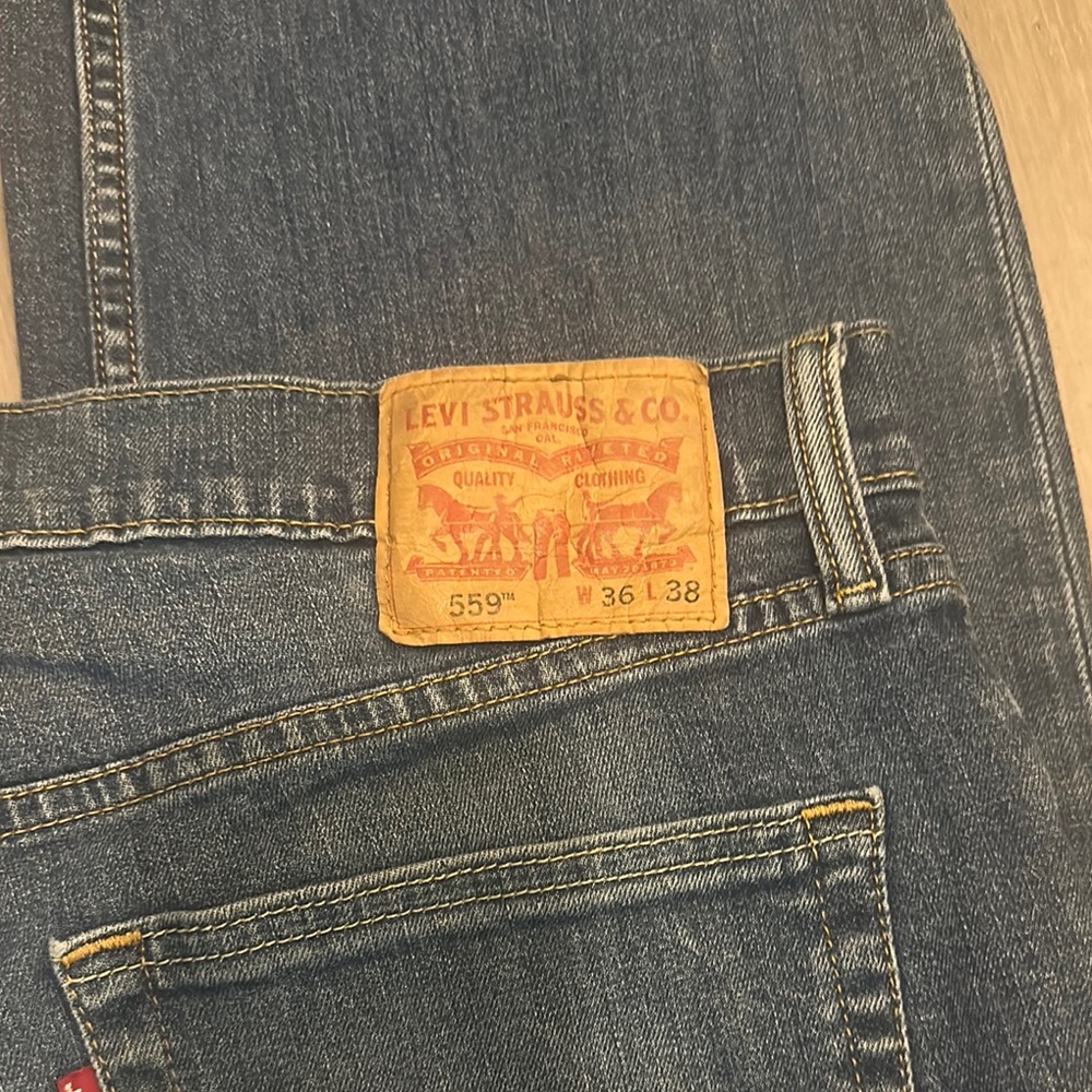 Levi's Relaxed Blue Jeans Classic Denim Style 36x38